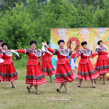 IV районный фестиваль народного творчества “ЖИВАЯ ВОДА ЧАРЫША”.